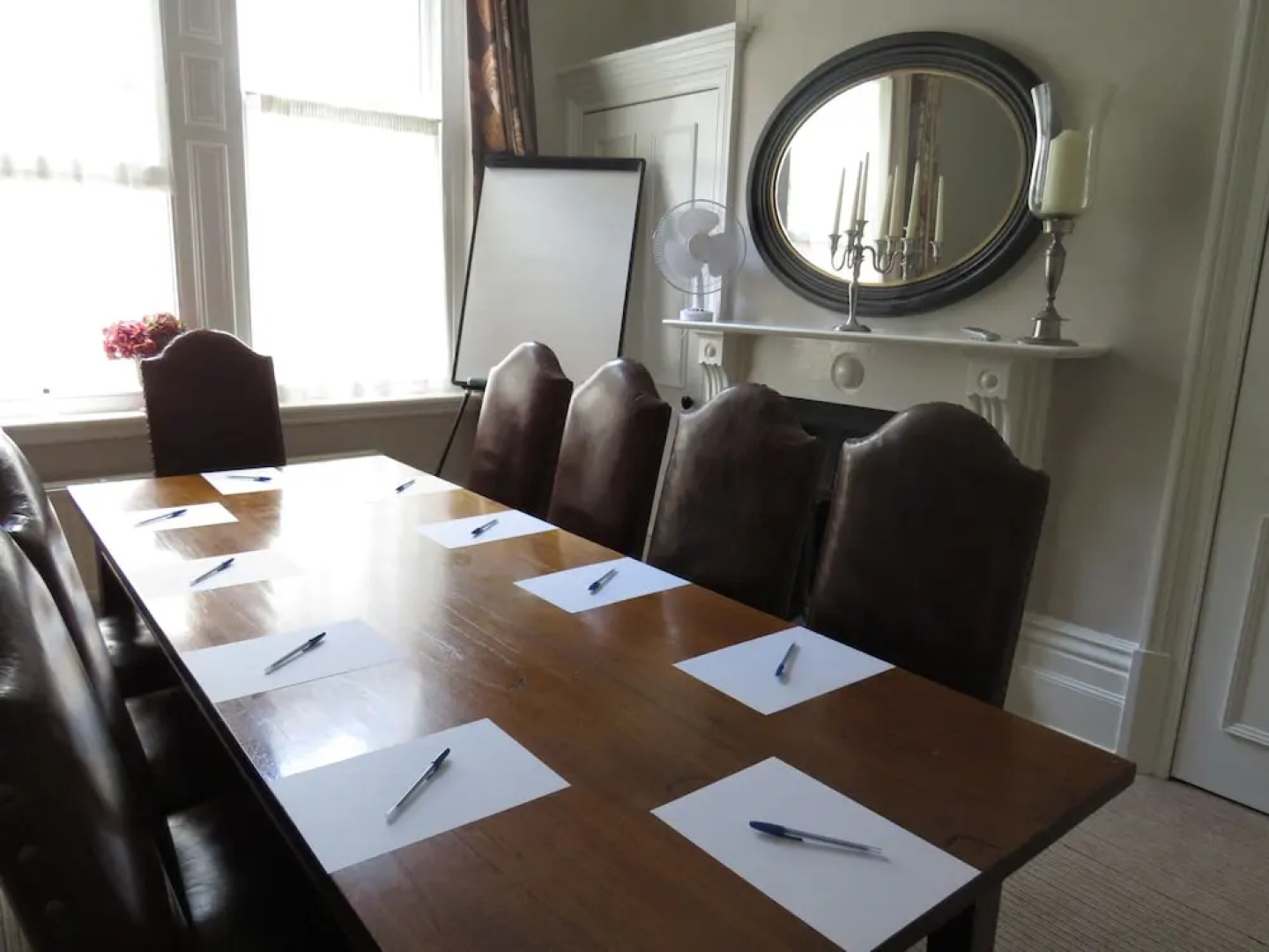 The Station Bar Grill and Rooms