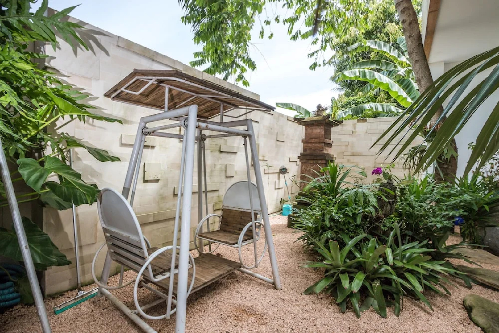 RedDoorz @ Kedungu Beach Surf