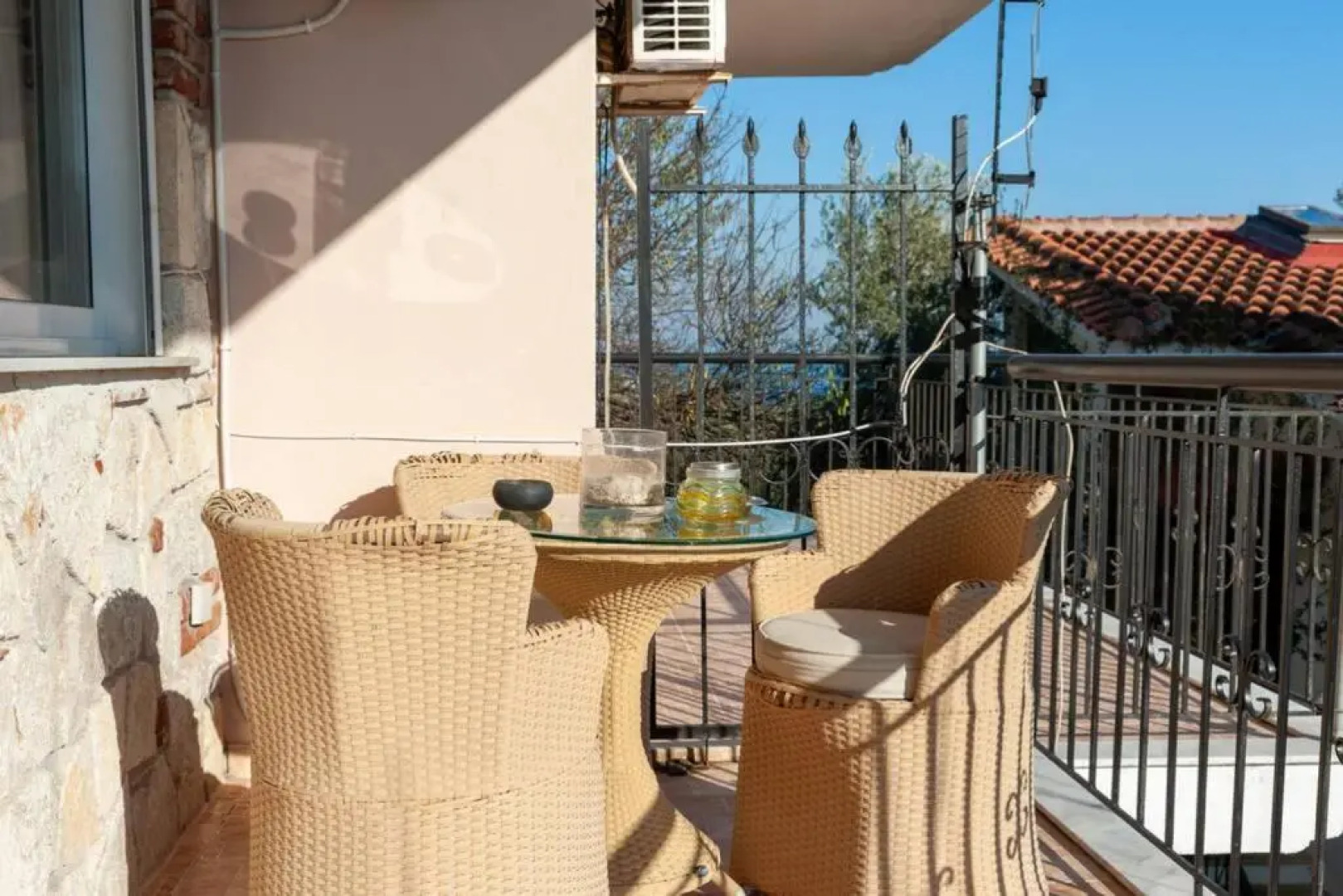 Apostolos apartment with attic