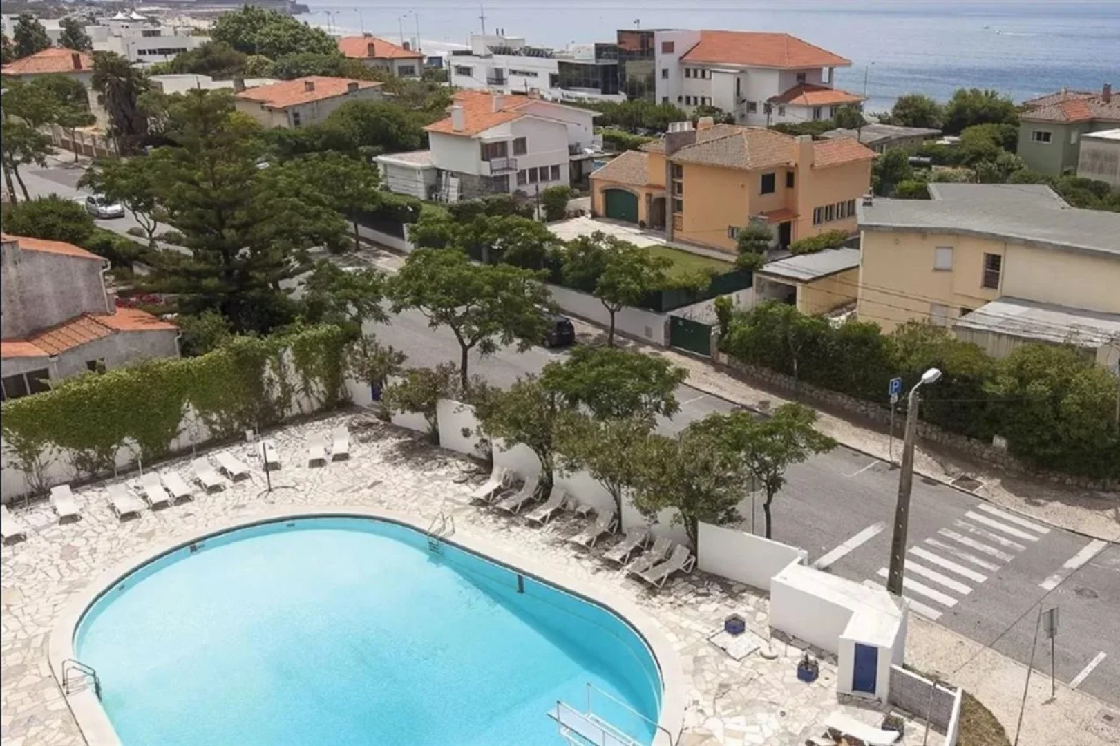 Carcavelos Beach Hotel