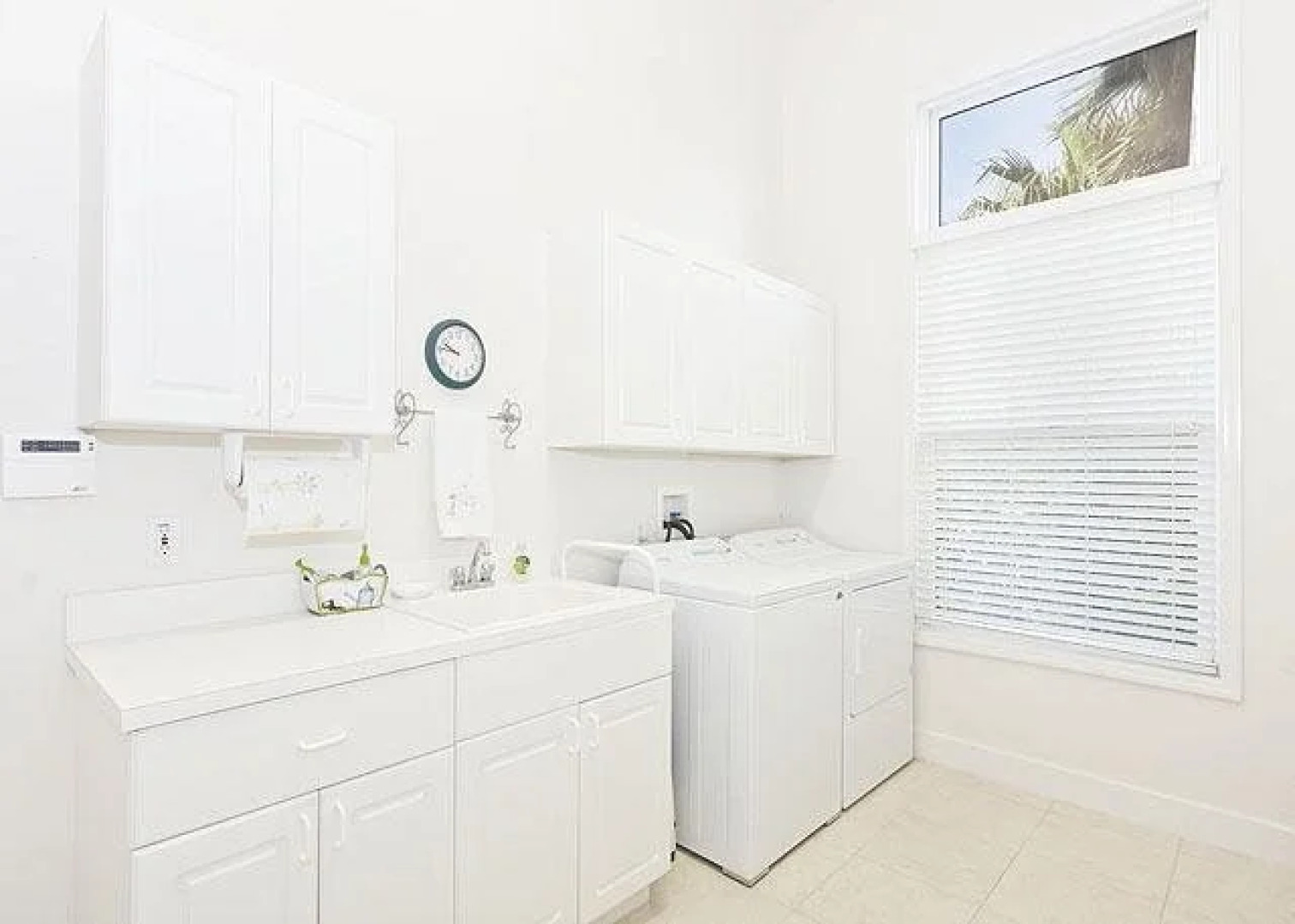 Bahama Mama 4 Br home by RedAwning