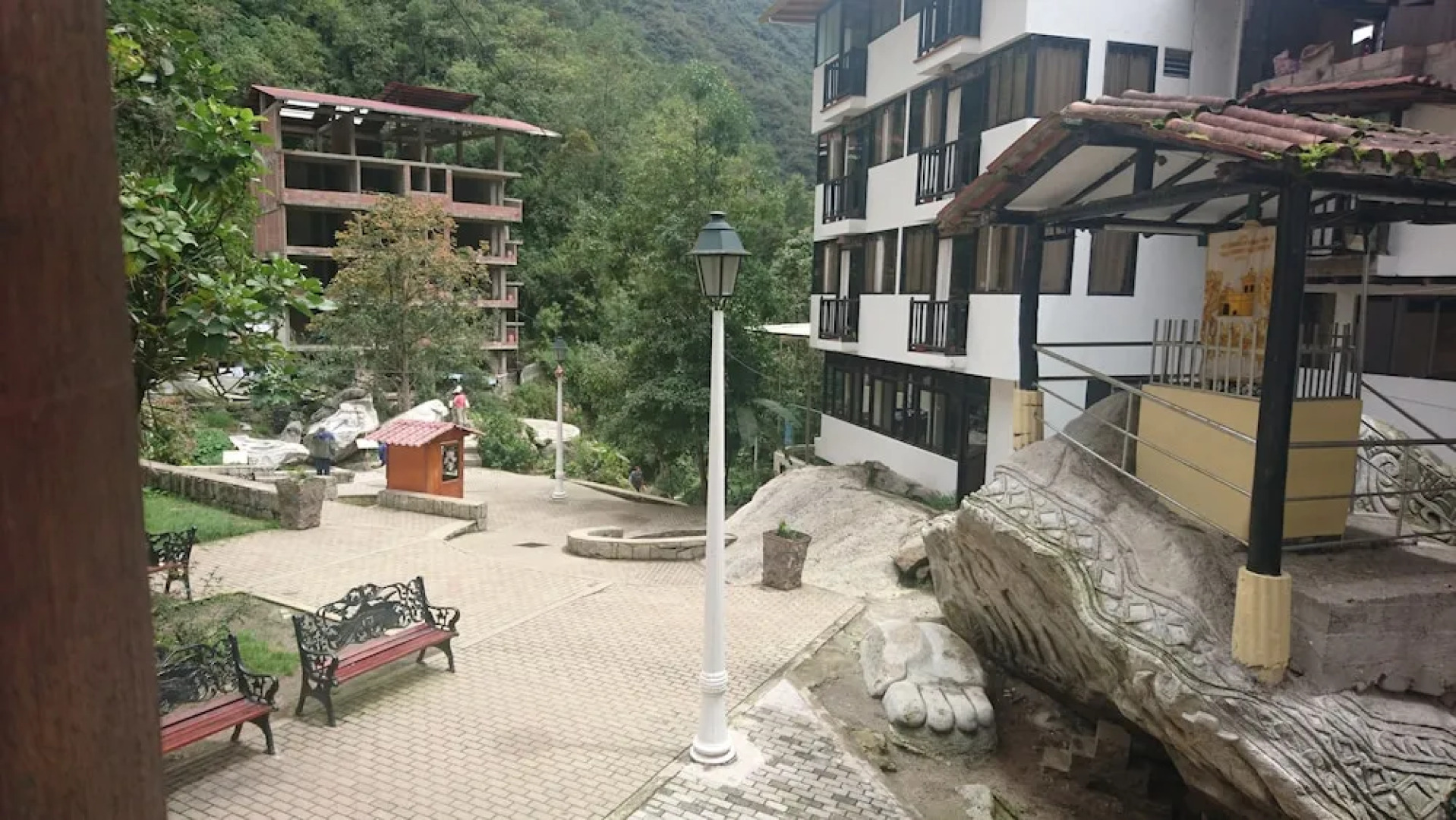 Amaru inn