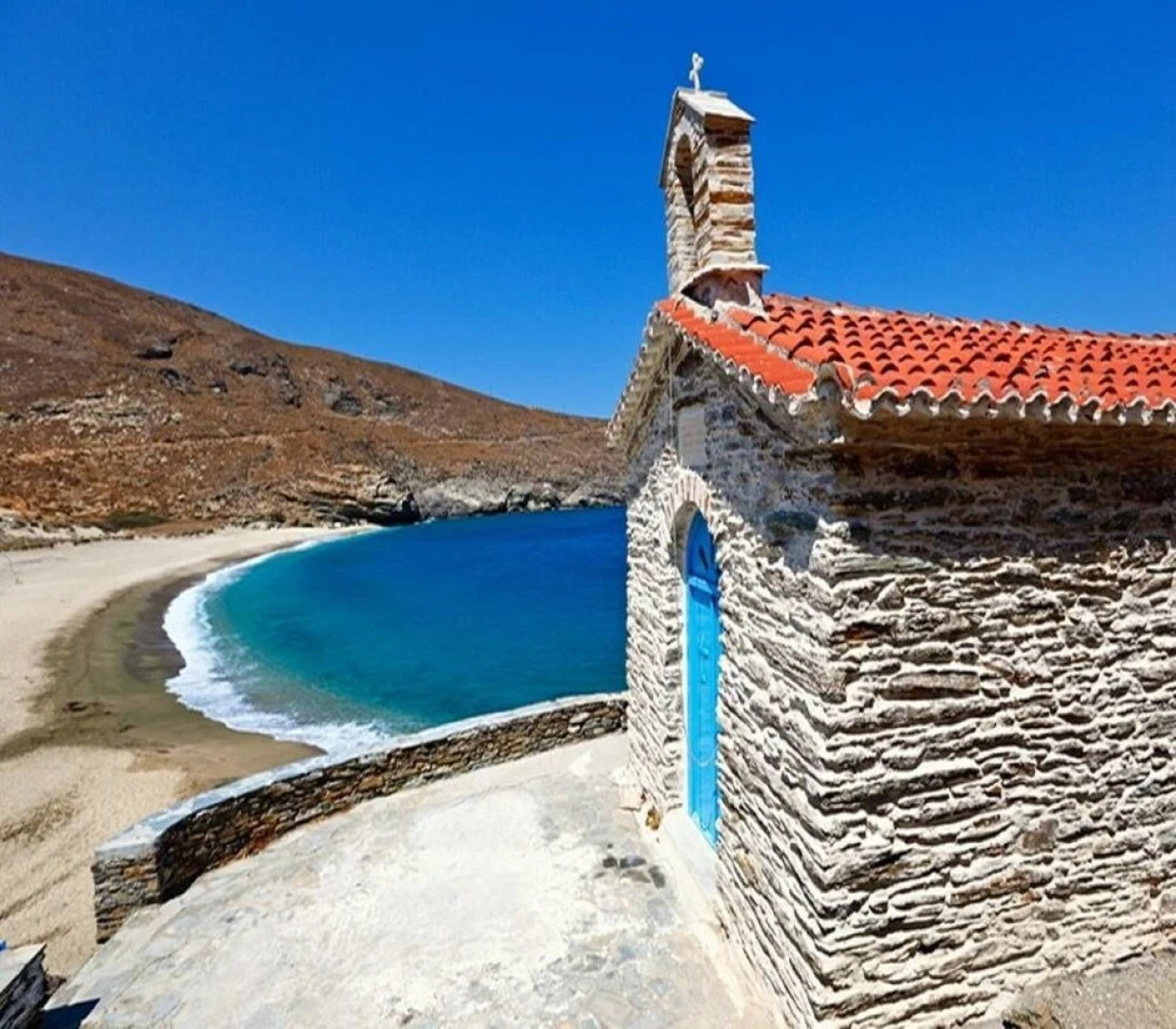 Bright Blue Studio near Stone Tower 1690 • Andros