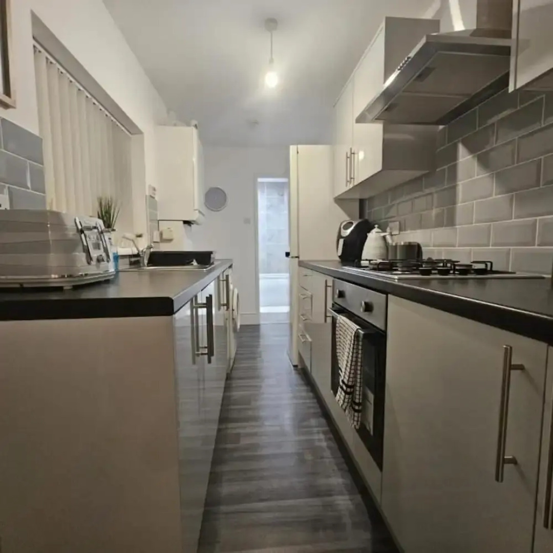 Charming Newcastle Home With Garden, Perfect for Families & Contractors