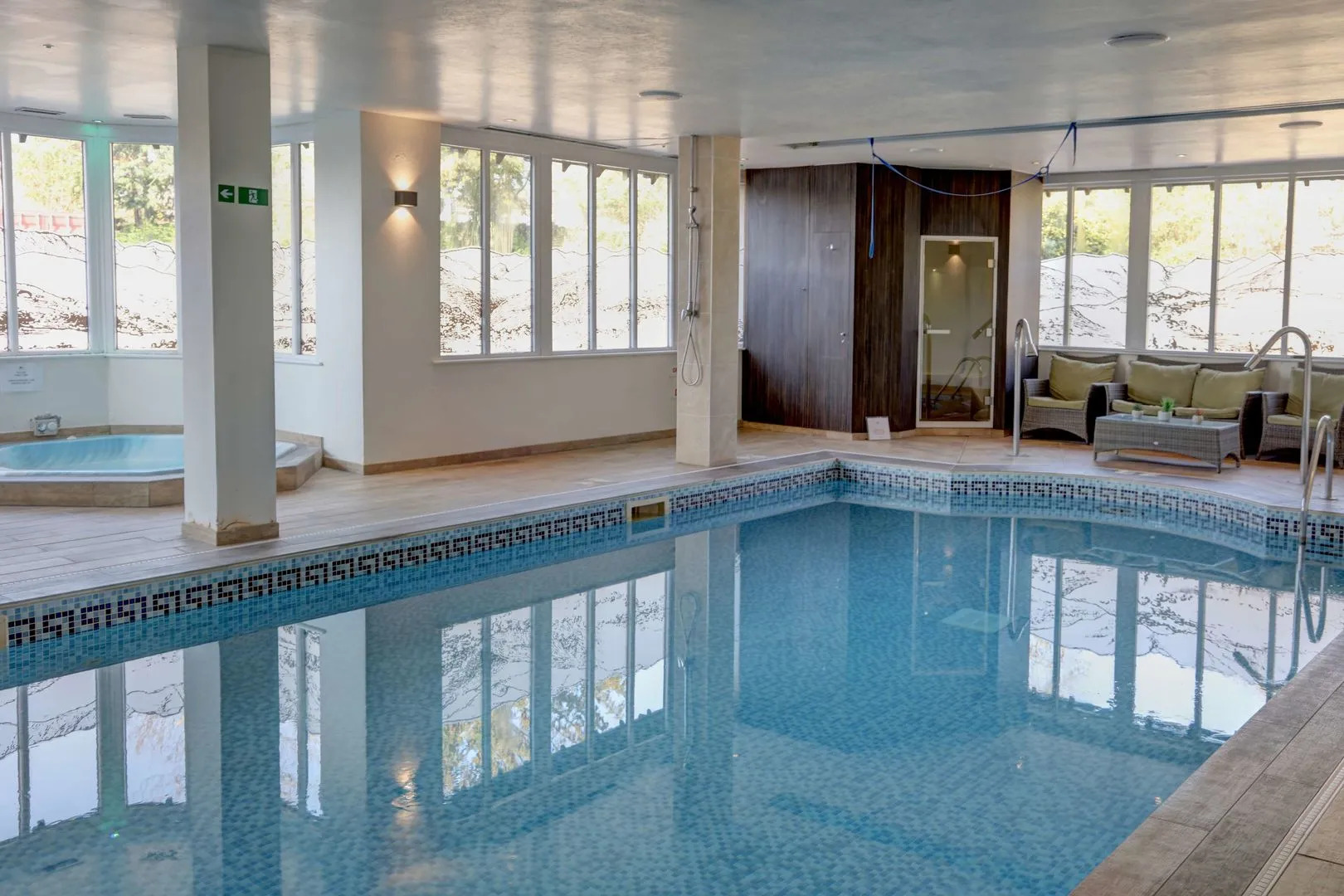 Stonecross Manor Hotel