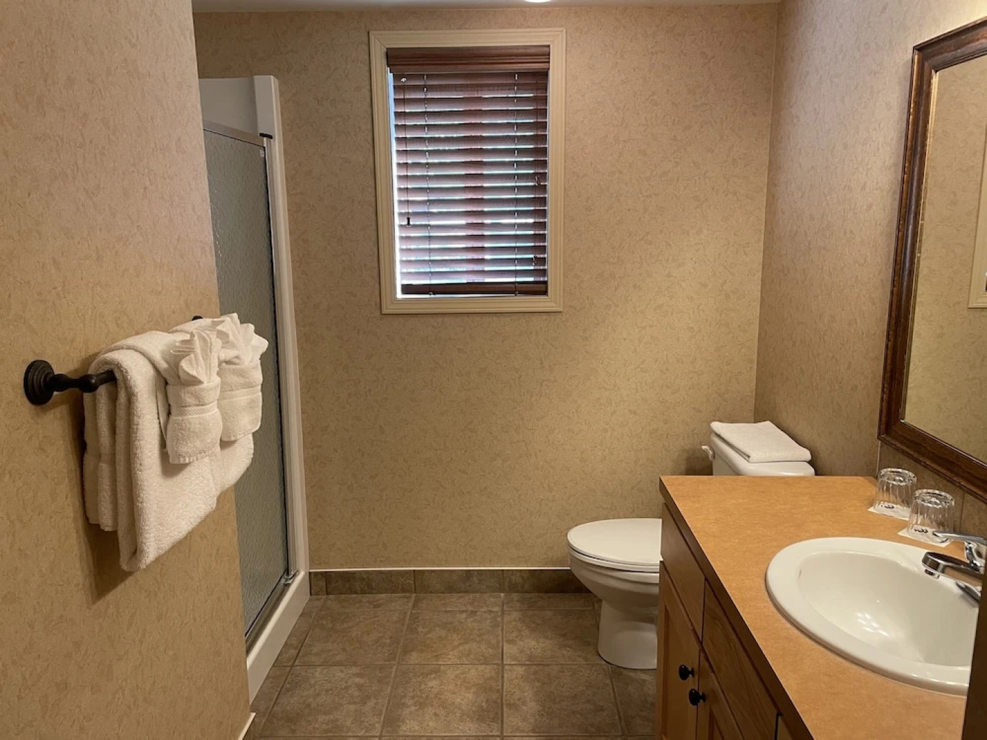 Elkwater Lake Lodge and Resort