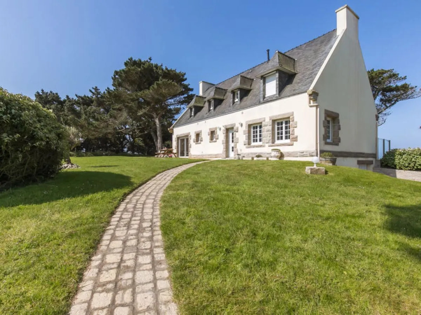 Saint Gonvel (LDZ103)