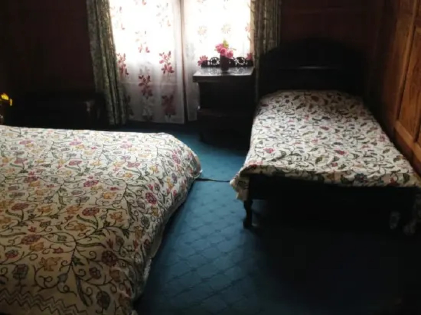 Mother India Group of houseboats.