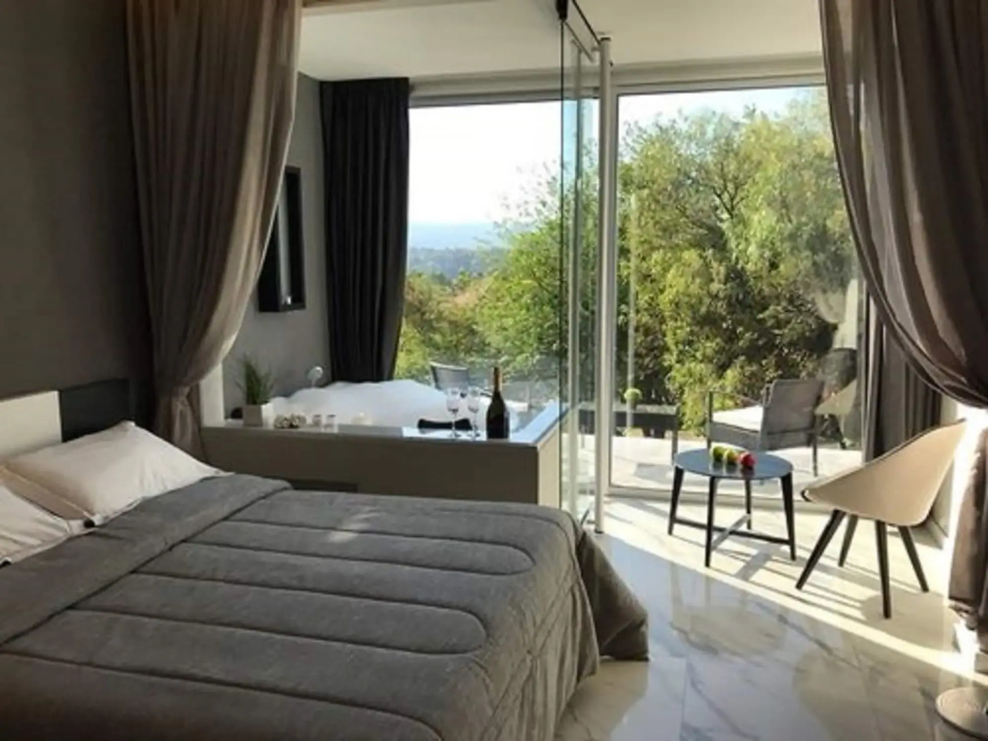 Pinares Panorama Suites & Spa