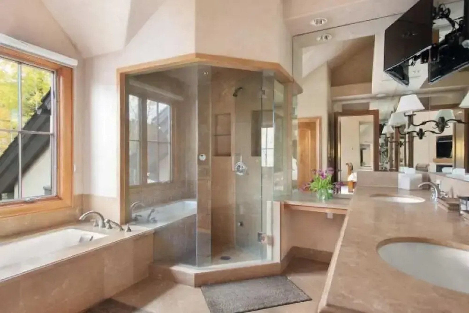 Snowmass Village by Gondola Resorts