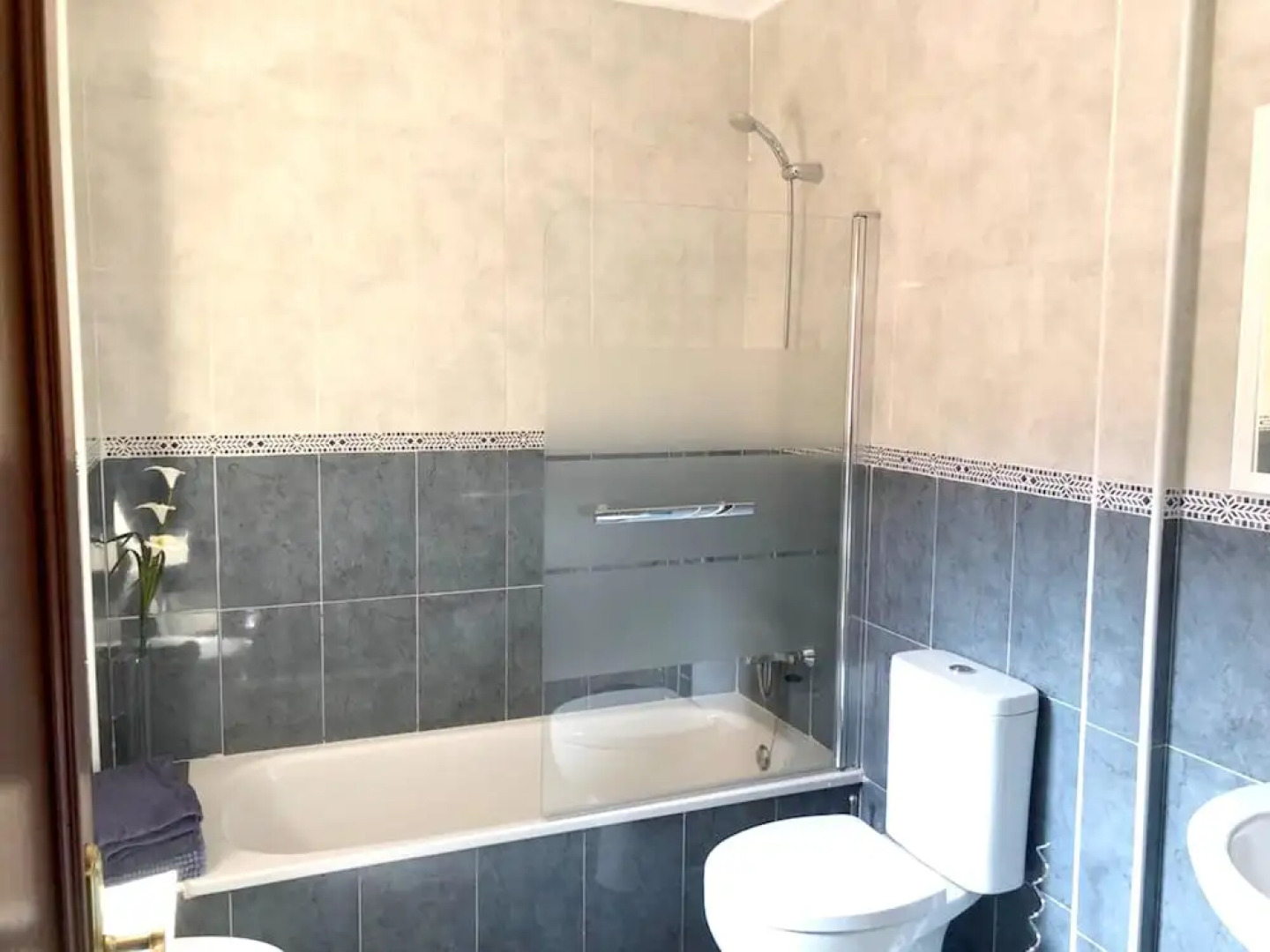 House With 5 Bedrooms in Casasola , With Enclosed Garden