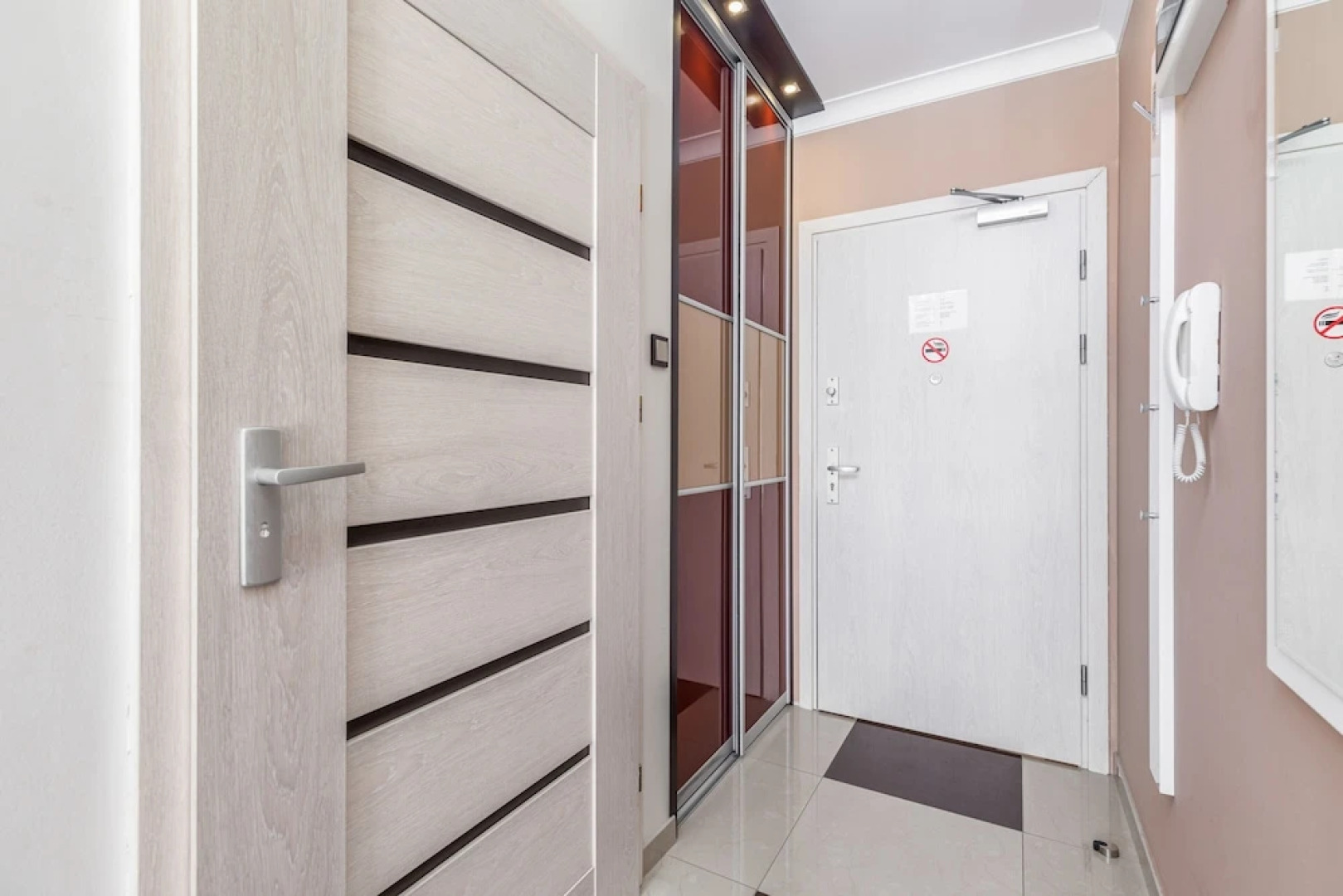 Apartments Feniks by Renters