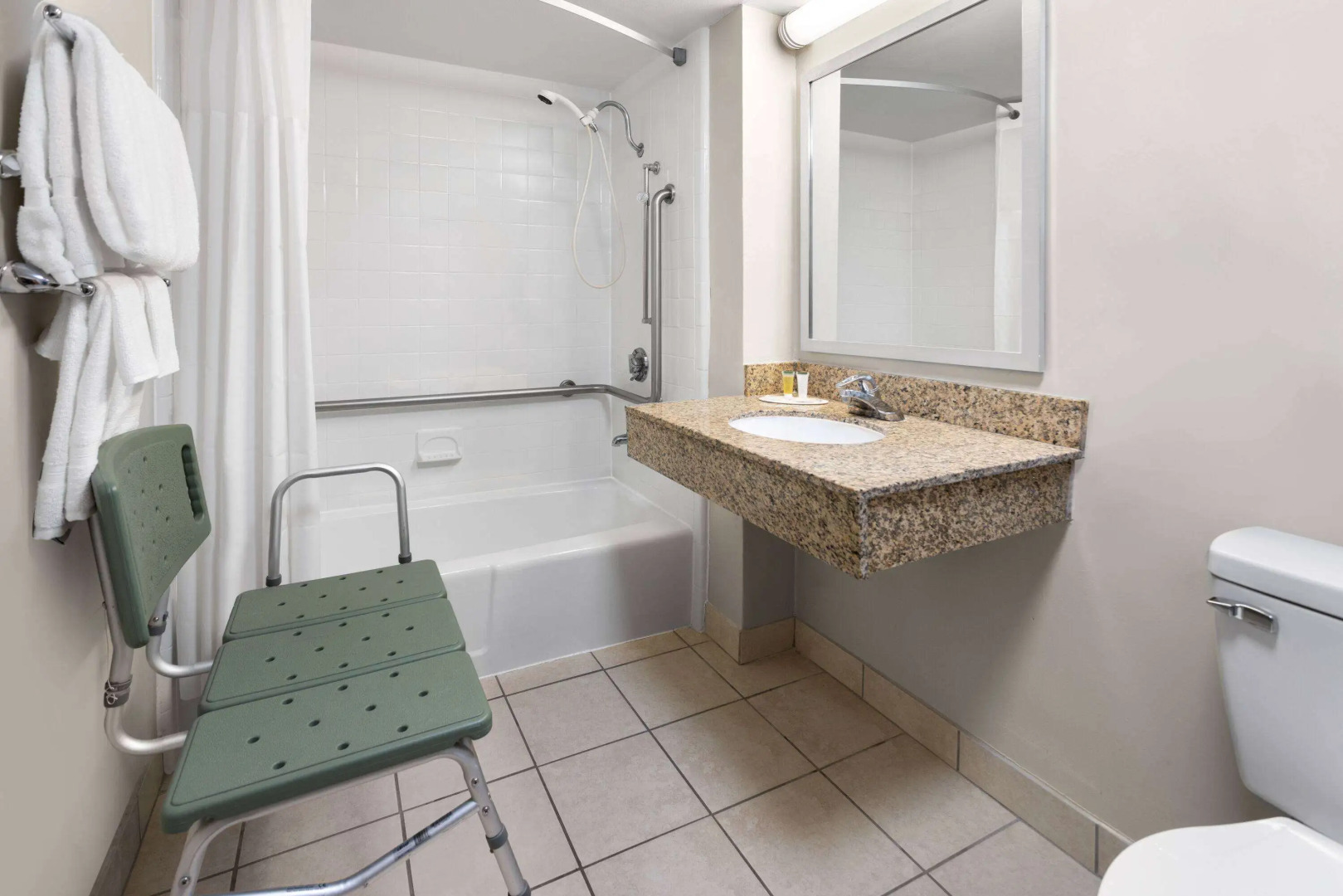 Days Inn by Wyndham Frederick