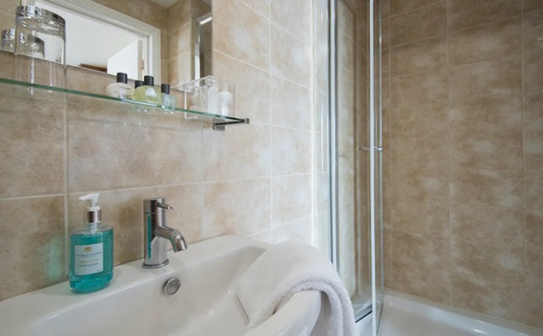 Gullivers Hotel - B&B