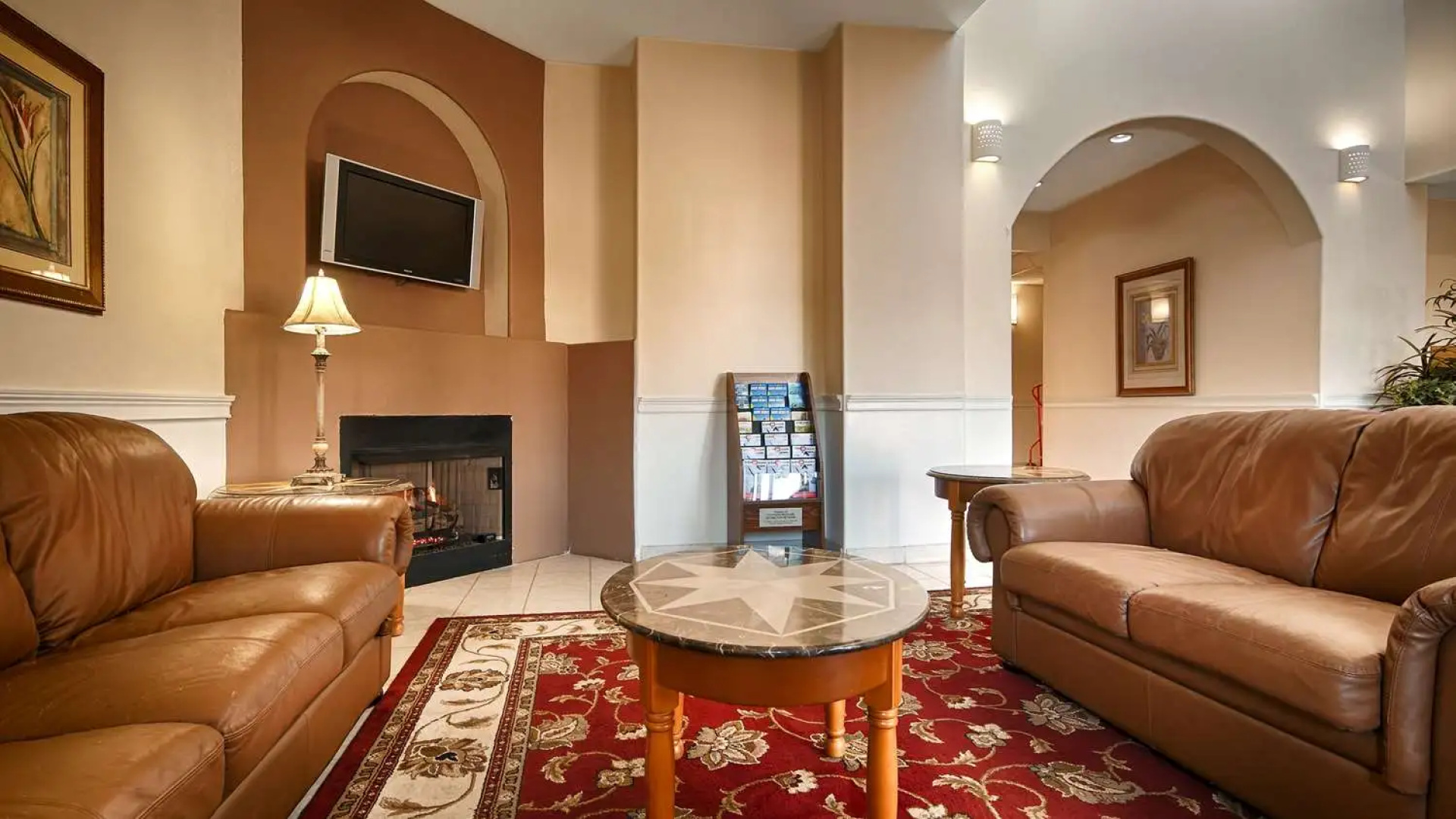 Best Western Plus Bass Hotel & Suites
