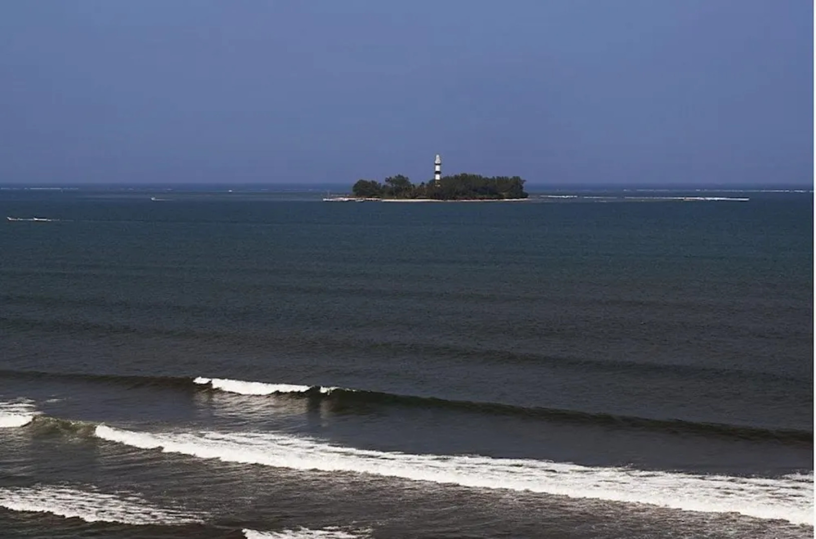 Astur Hotel y Suites