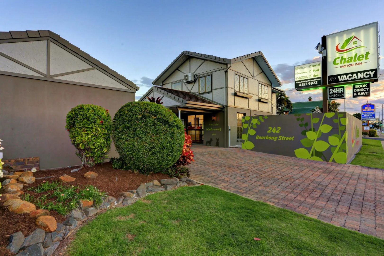 Chalet Motor Inn