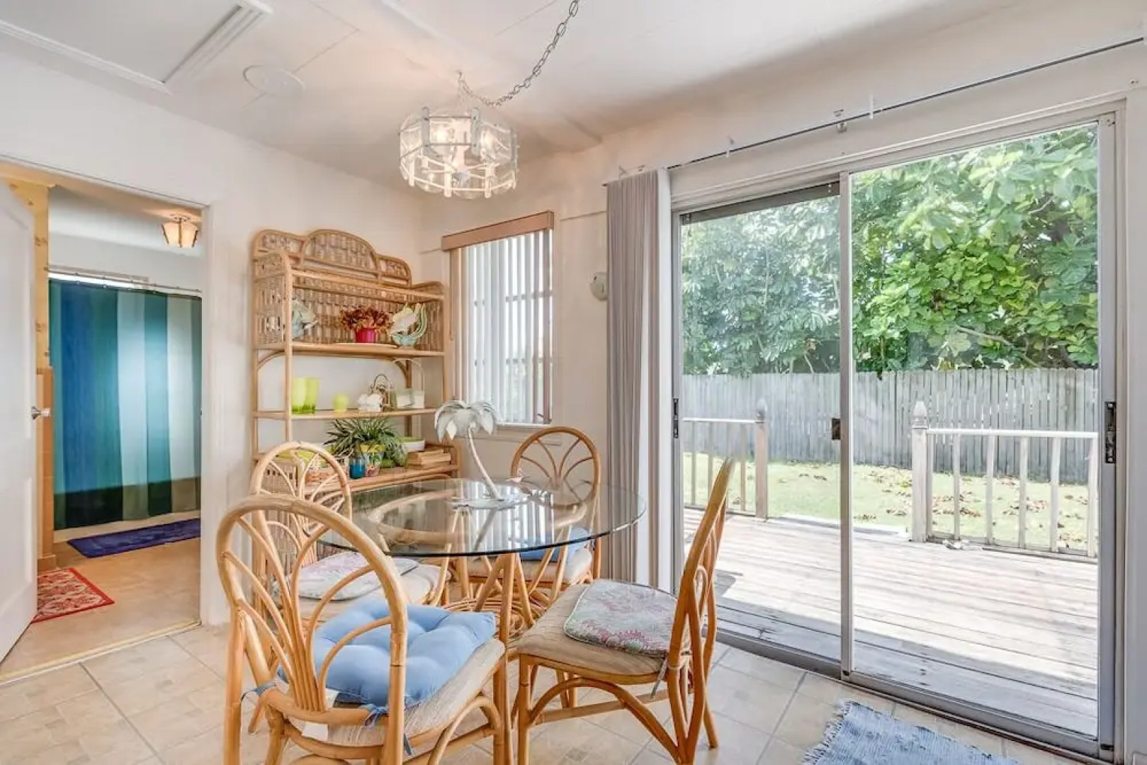 Albee Sunset Cottage, 2 Bedrooms, Pet Friendly, Wifi, Sleeps 8