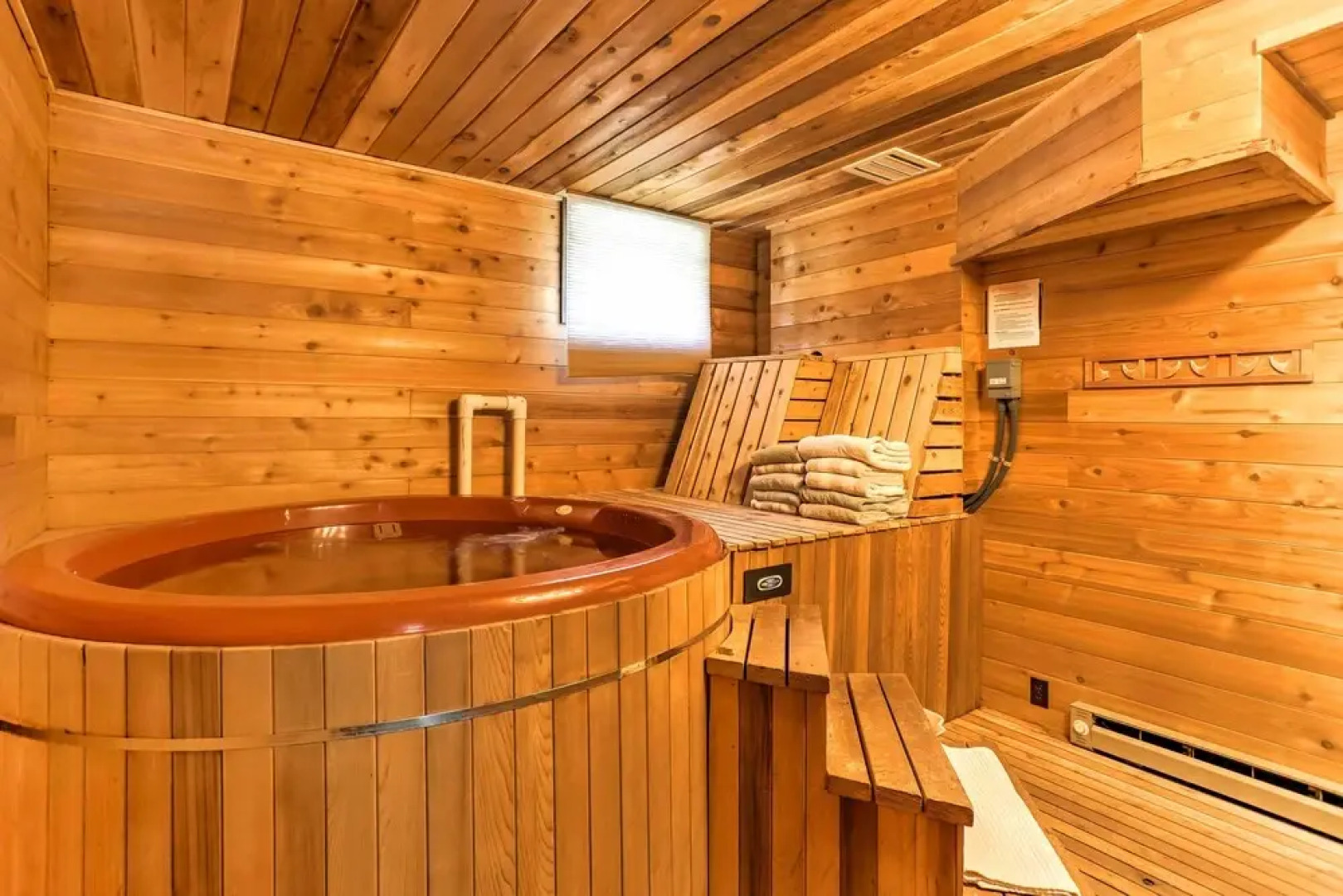 Riverside Winthrop Chalet w/ Hot Tub & 2 Decks!