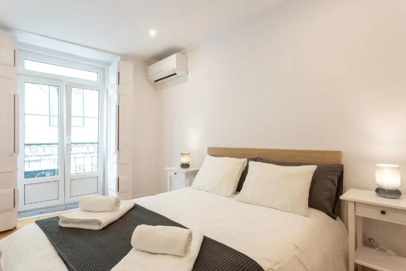 Three bedroom apartment in historical centre -Bairro Alto