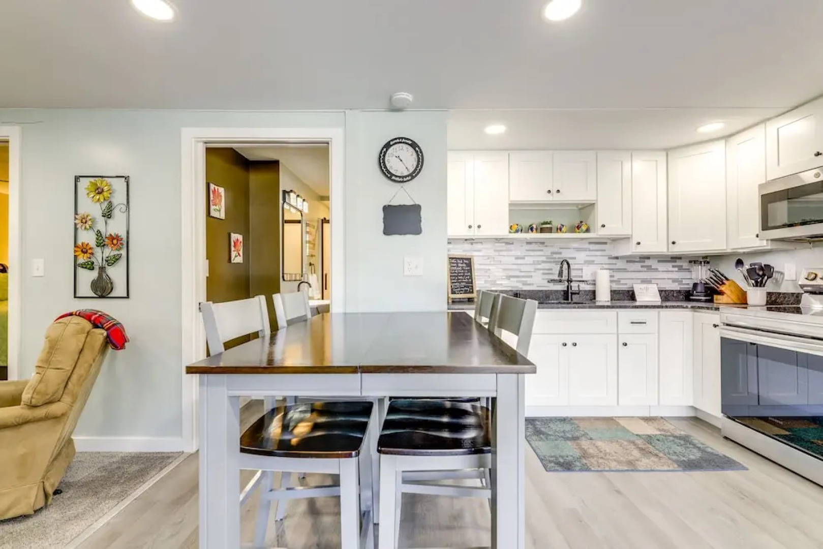 Close to Colleges: Worcester Apt w/ Lake Access!