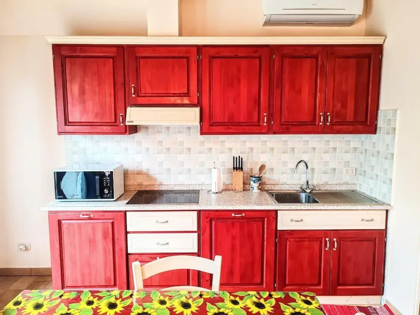 Farmhouse in Marche With Pool & Wine Tours