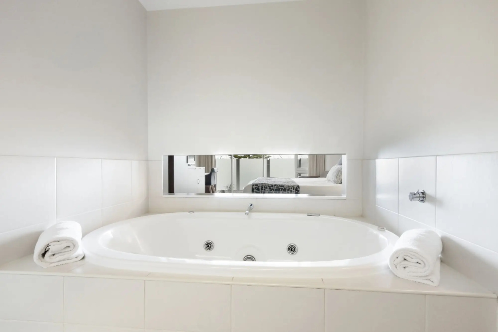 Bellevue on the Lakes