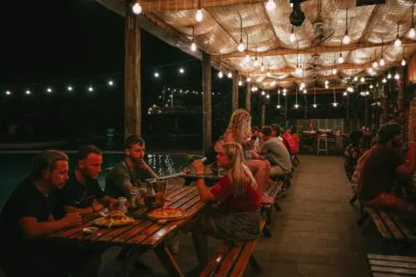 Vietnam Backpacker Hostels - Ninhvana