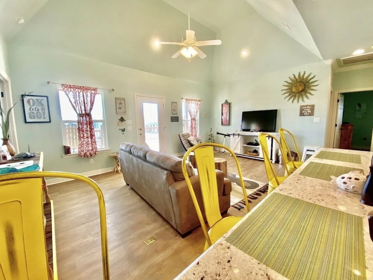 Sea Biscuits & Gravy - 3 Br Home