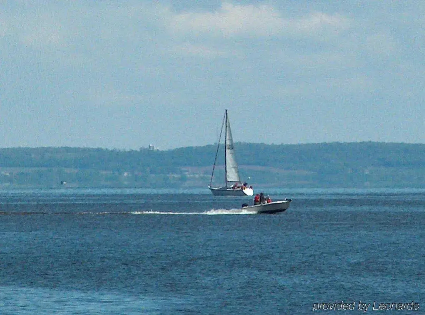 Holiday Inn Express Hotel & Suites Oshkosh by IHG