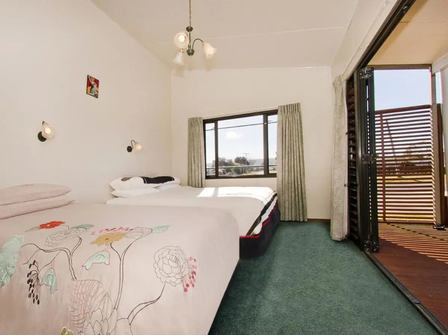 Korolevu Beach House - Whangamata Holiday Home