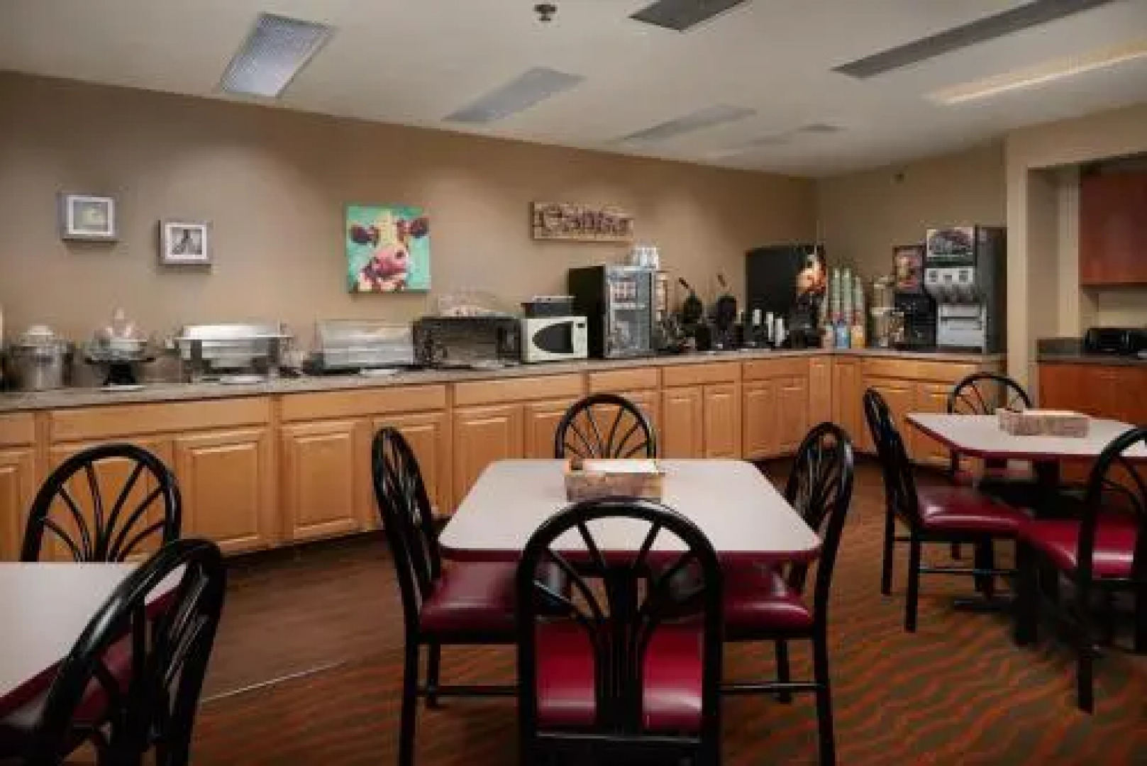 The Garibaldi House Inn & Suites