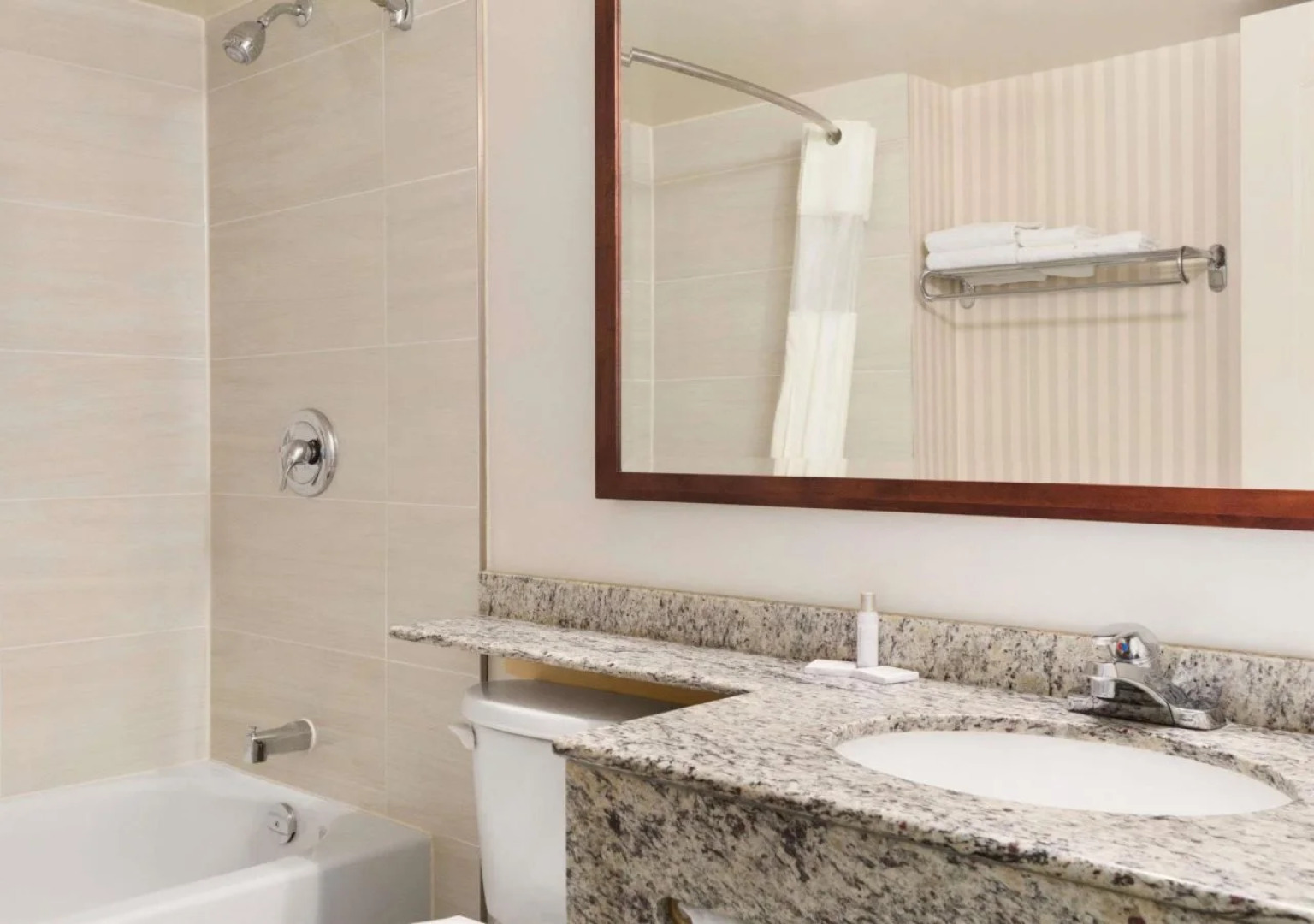 Travelodge by Wyndham Owen Sound