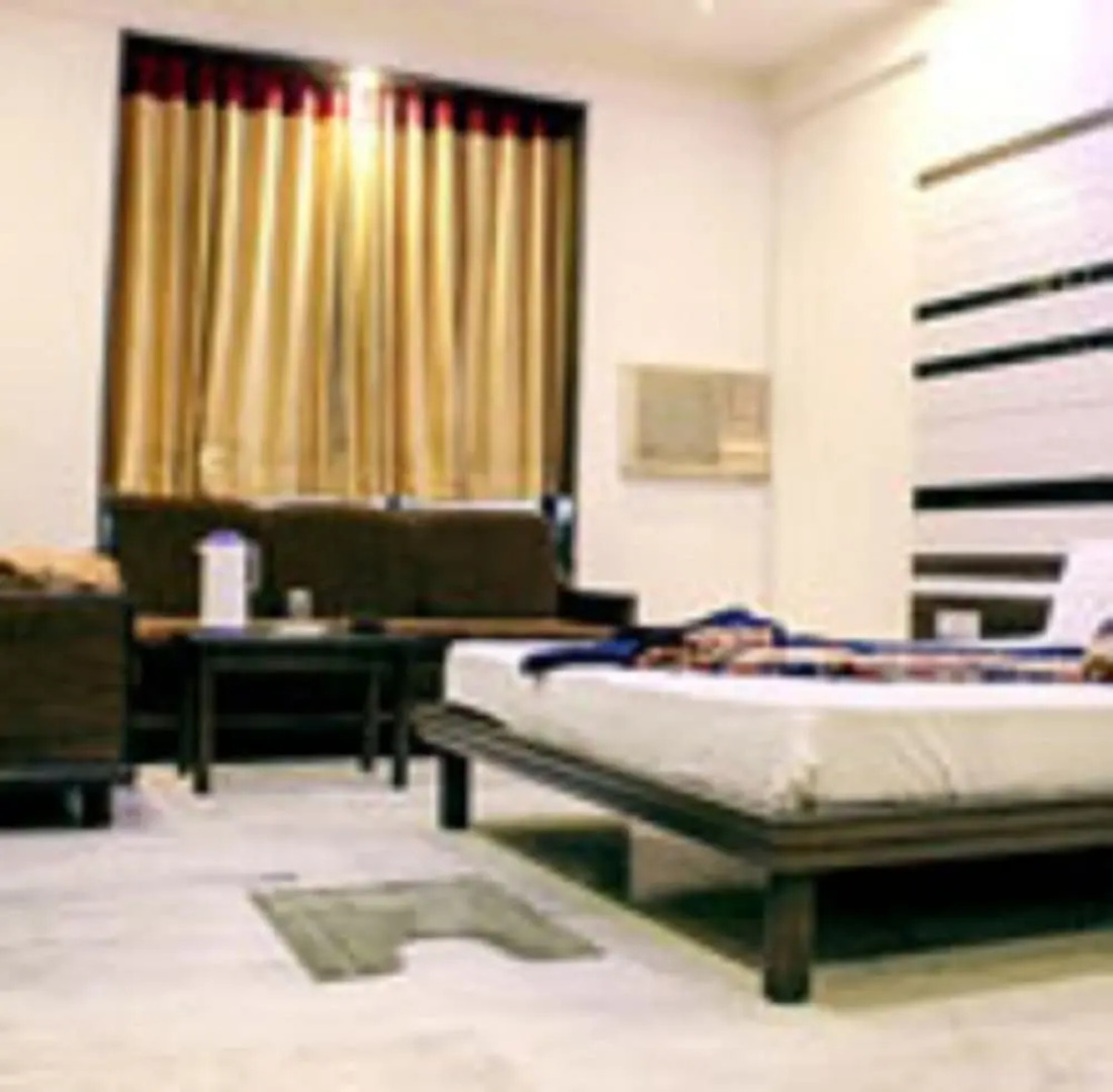 Hotel Ambaji International