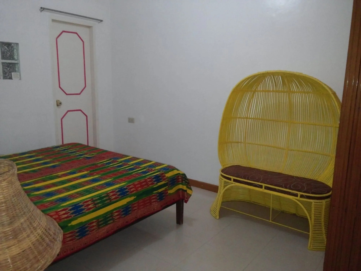 Yellow HOUSE Vacation Rental