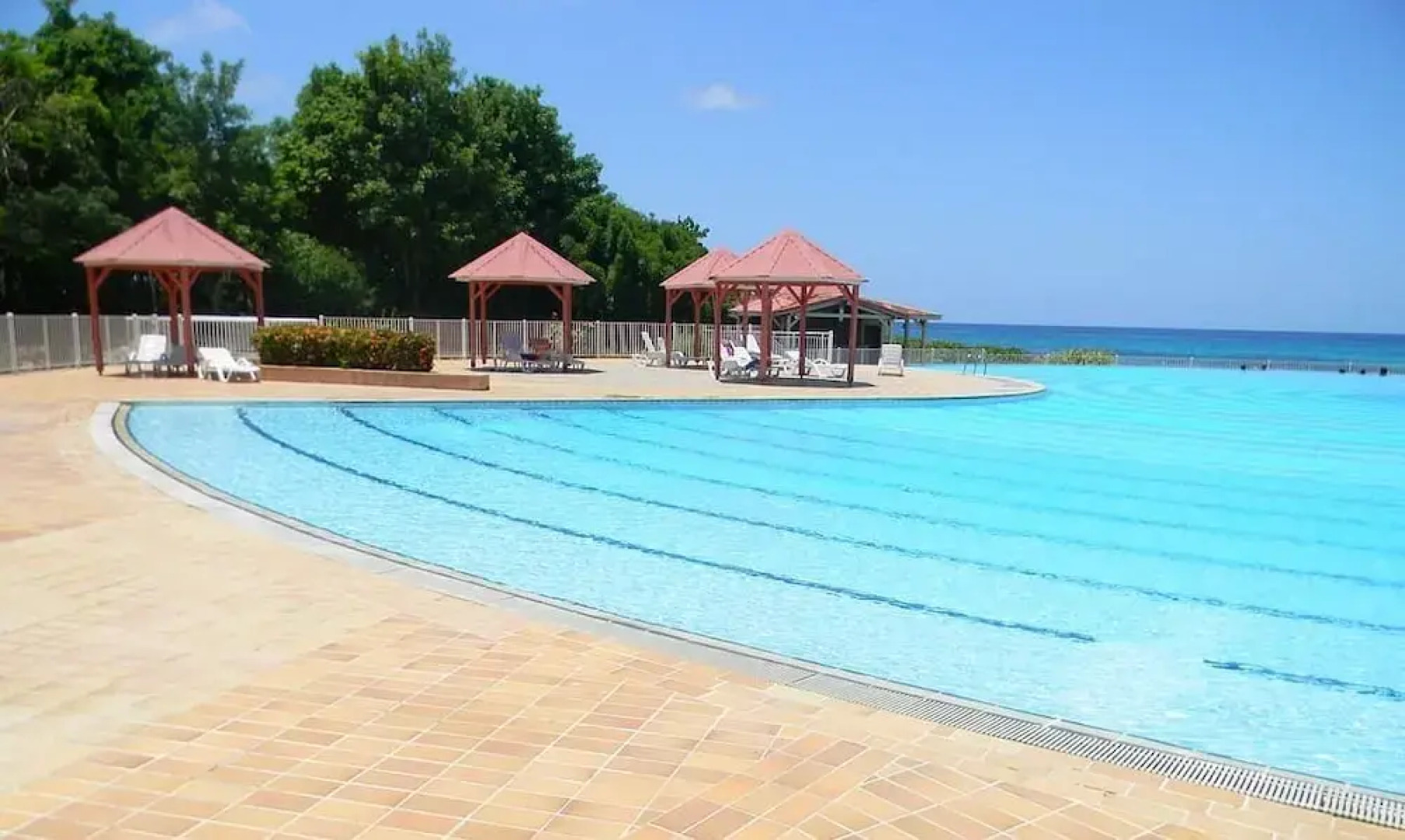 Anse des Rochers Beach & Pool Resort