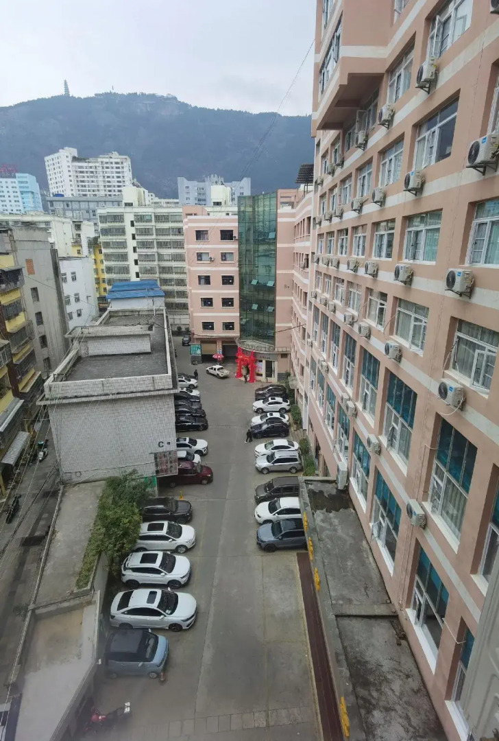 Thank Inn Plus Hotel Yunnan Honghe Gejiu City Renmin Road