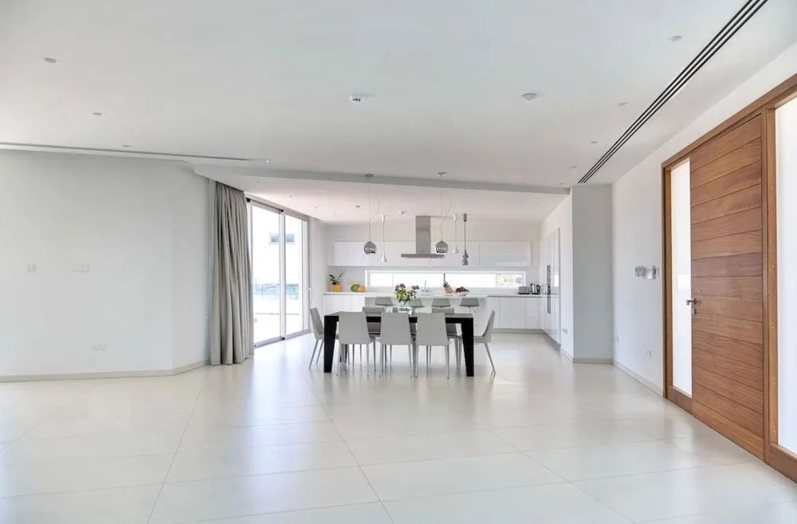 Sea Pearl Beachfront Elite Residences