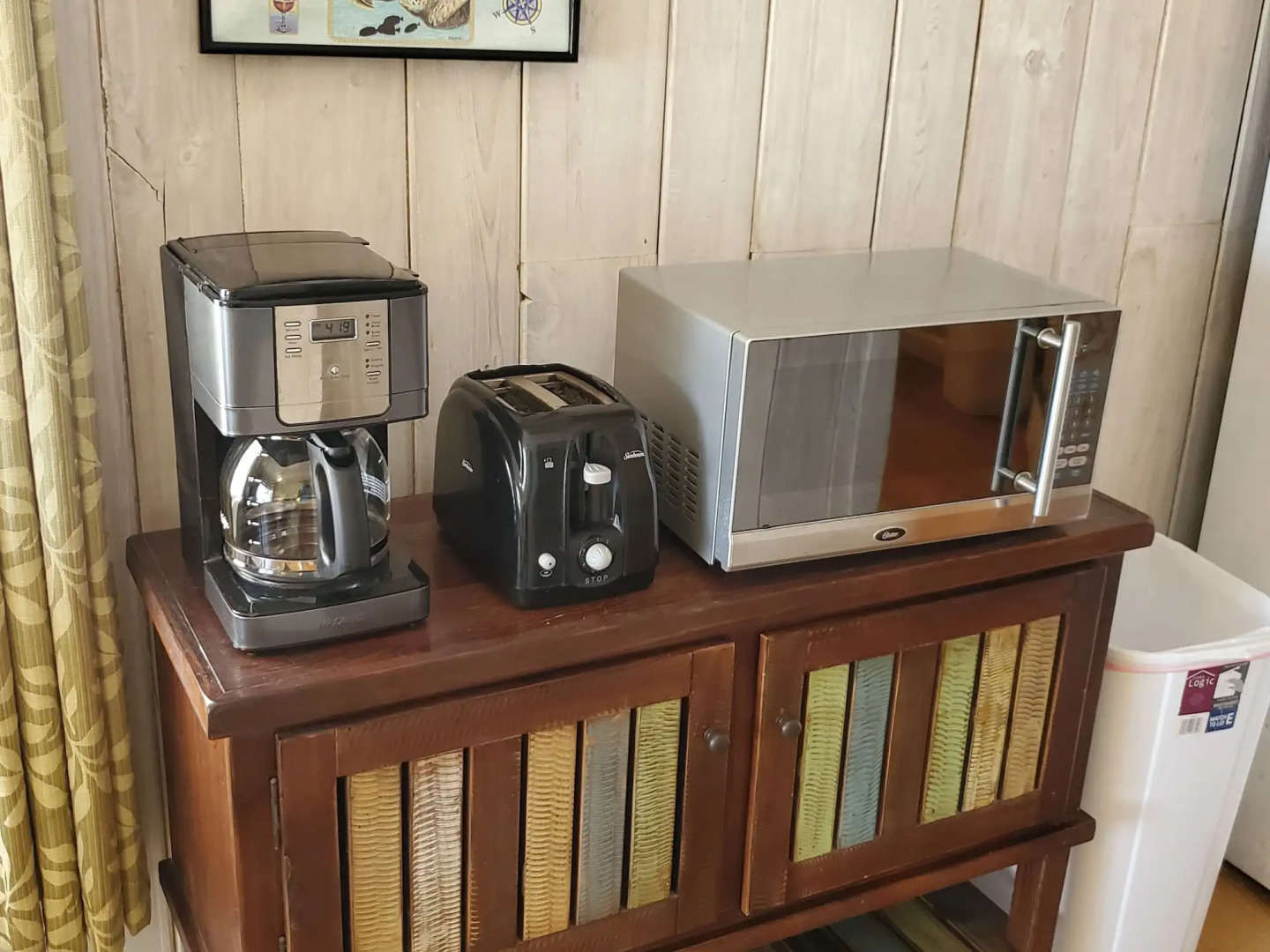 Captain Pips Marina & Hideaway