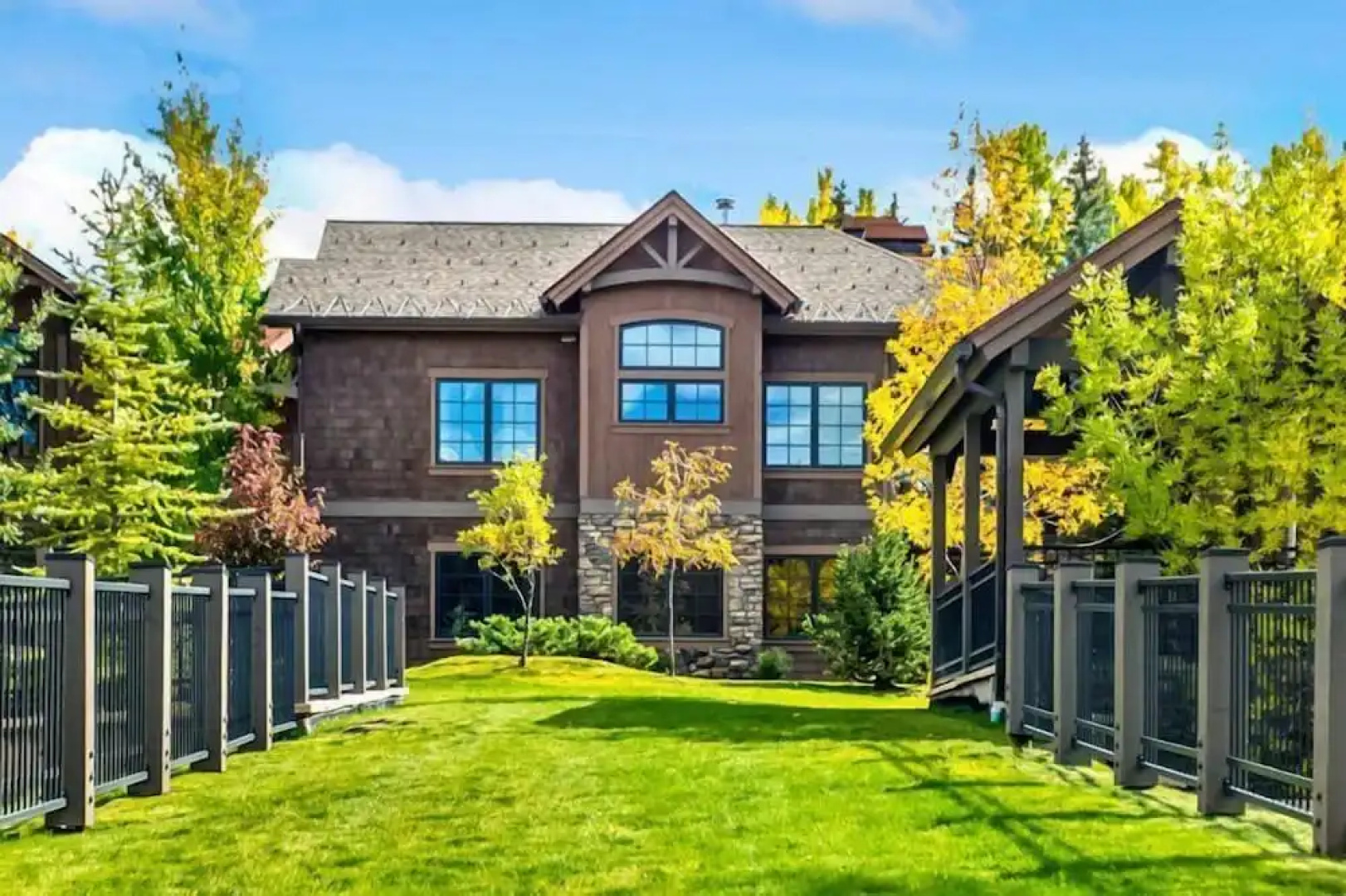 Ski-In, Ski-Out 4 Bedroom Luxury Townhome in Snowmass Village