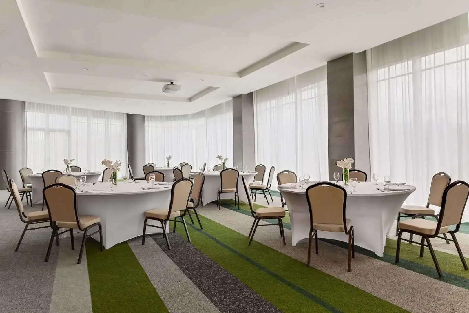 Hilton Garden Inn San Jose Airport City Mall