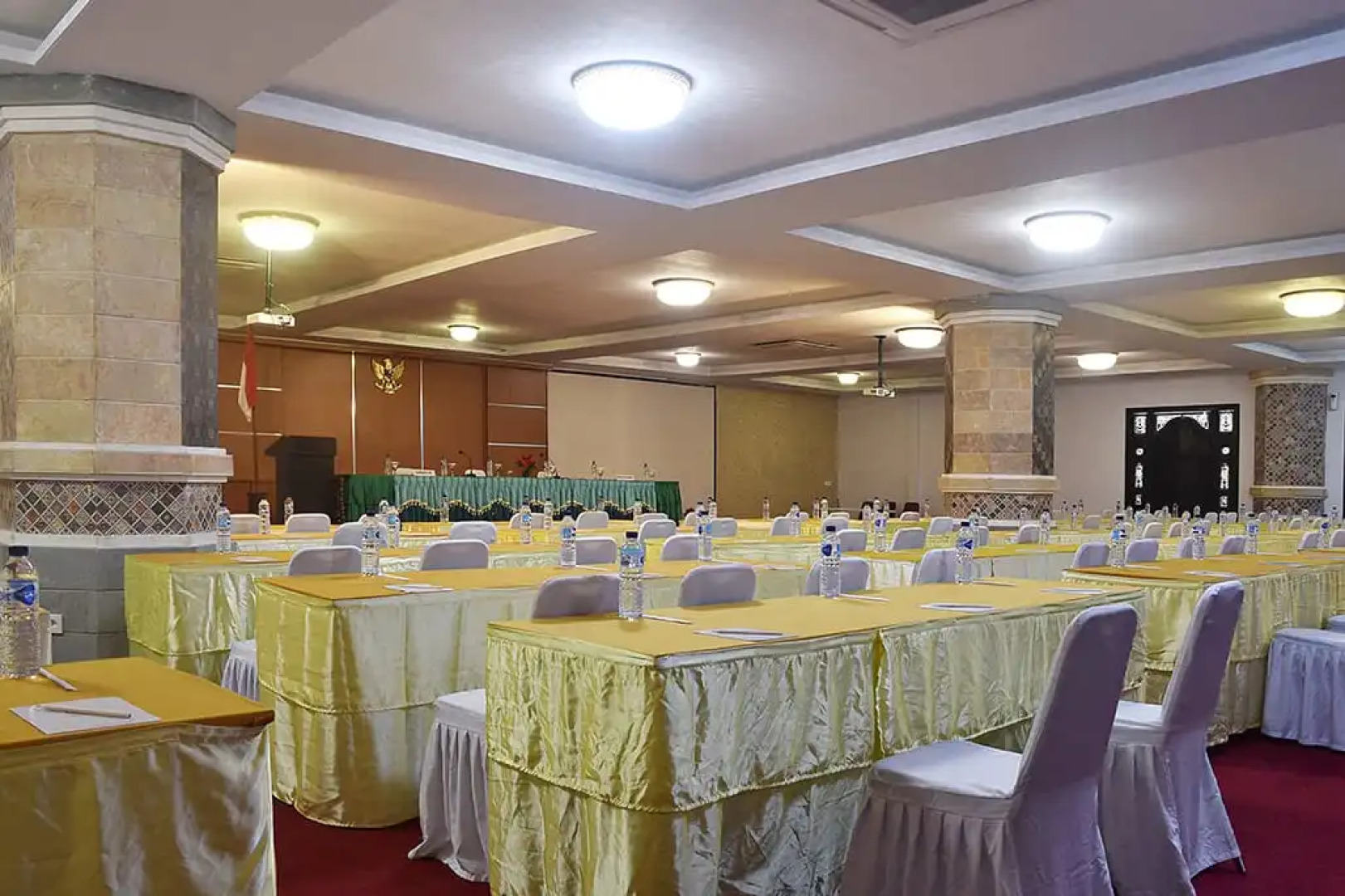 Puri Saron Senggigi Hotel