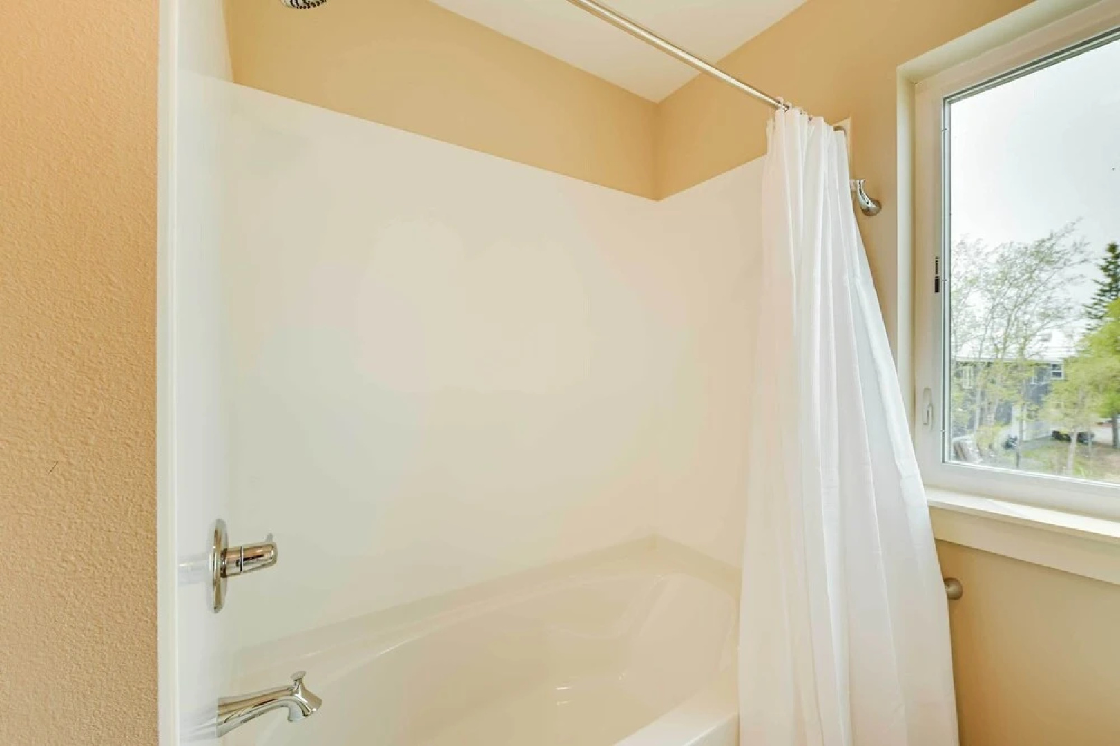 Waterfront Kenai Townhome < 1 Mi to Beach!