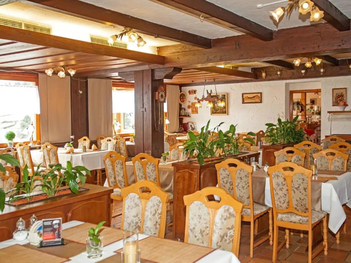 Waldhotel Auerhahn Bed & Breakfast