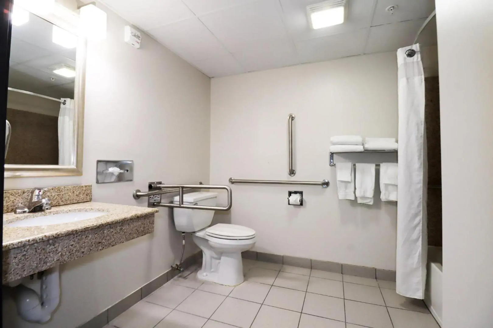 Holiday Inn Express & Suites Meriden by IHG