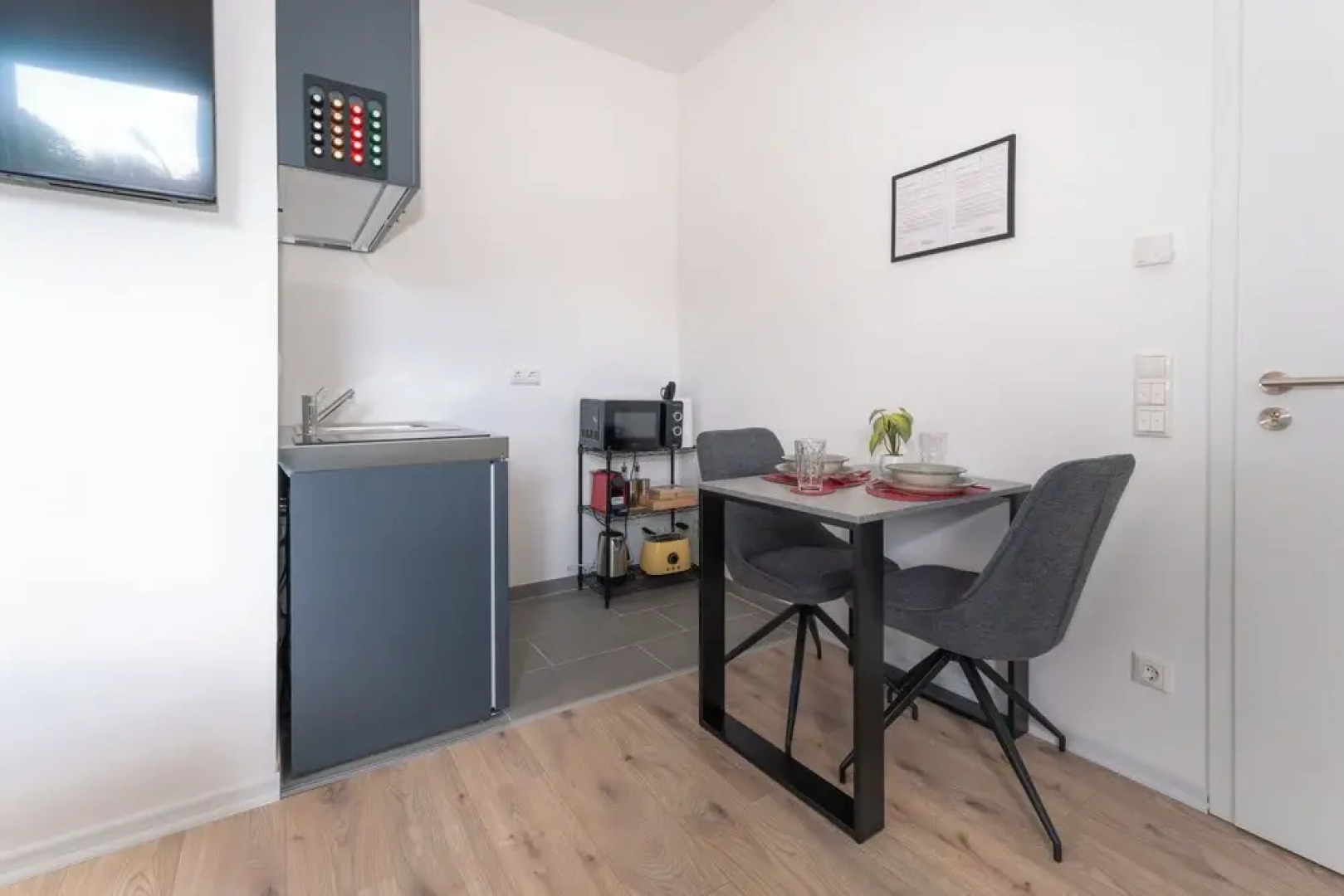 Lit Living-Luxury-Box Spring - Parking