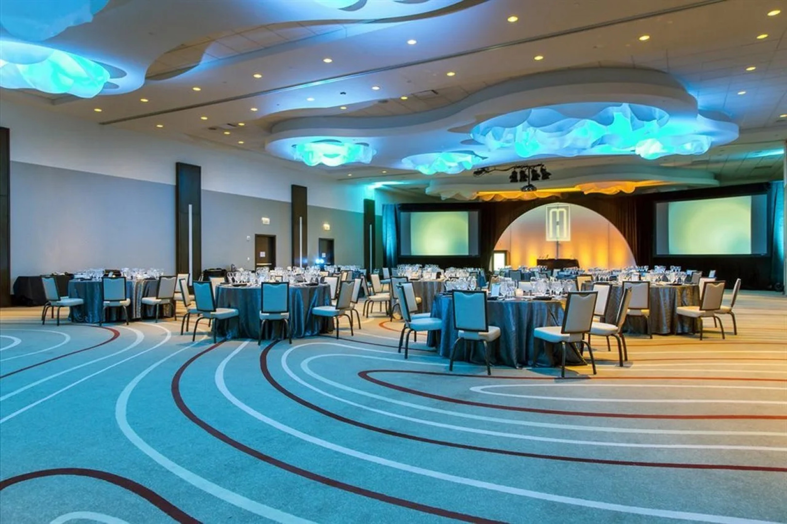 Loews Chicago O'Hare Hotel