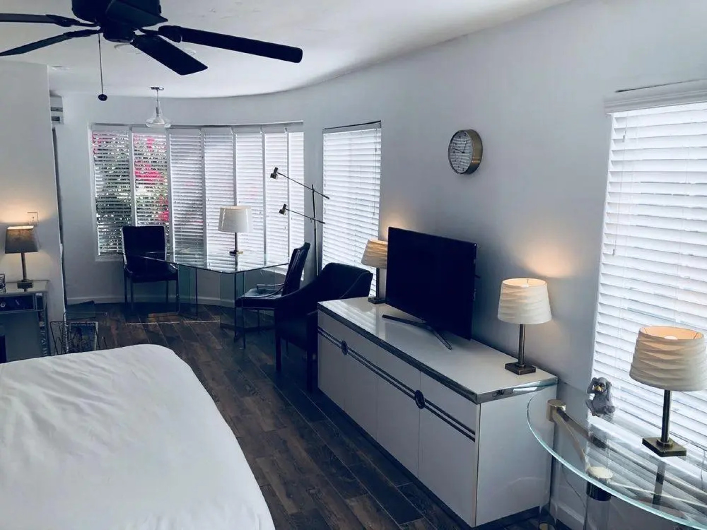 Posh Palm Springs Inn