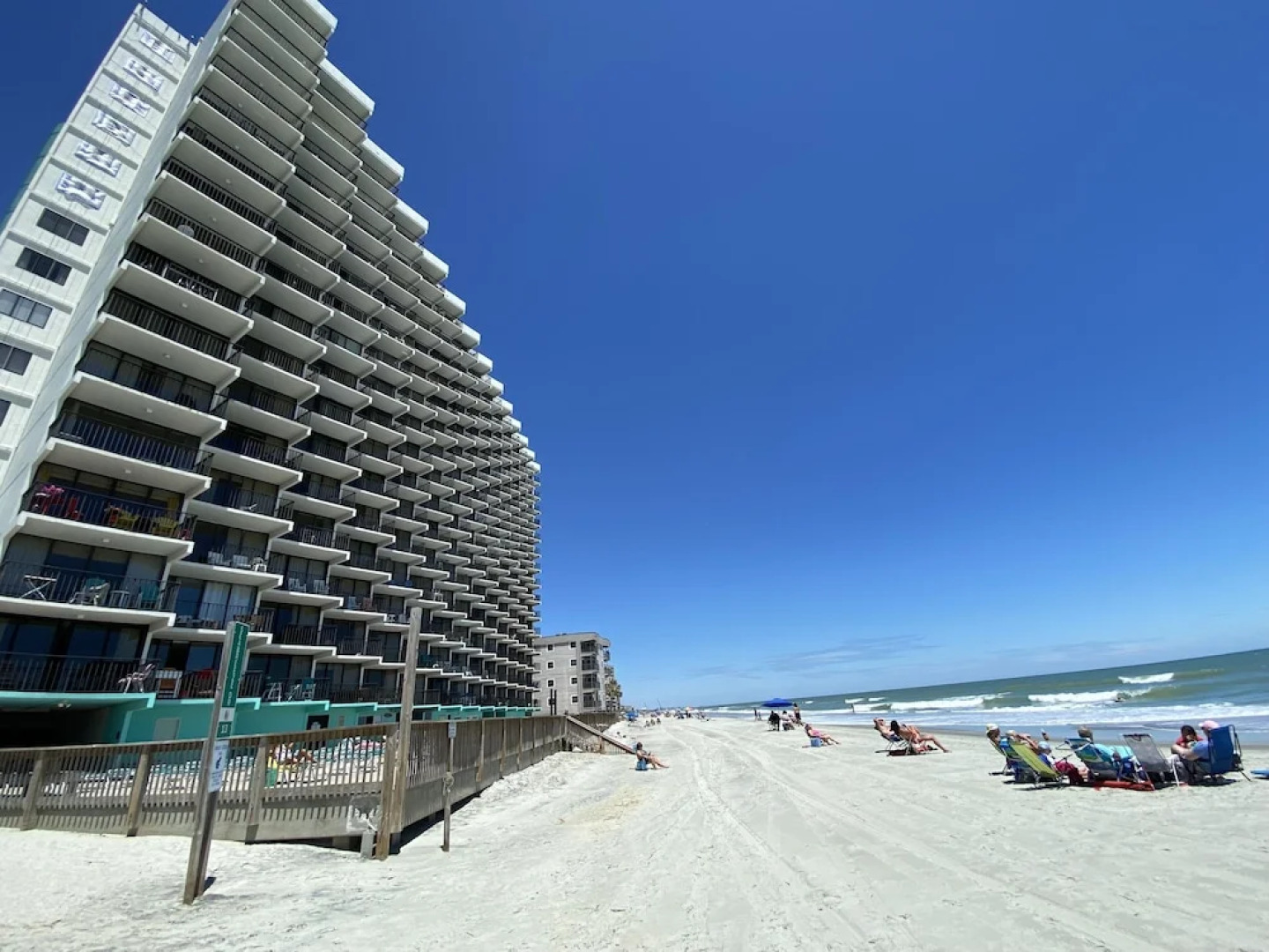 Royal Garden Resort 212 1 Bedroom Condo by Redawning