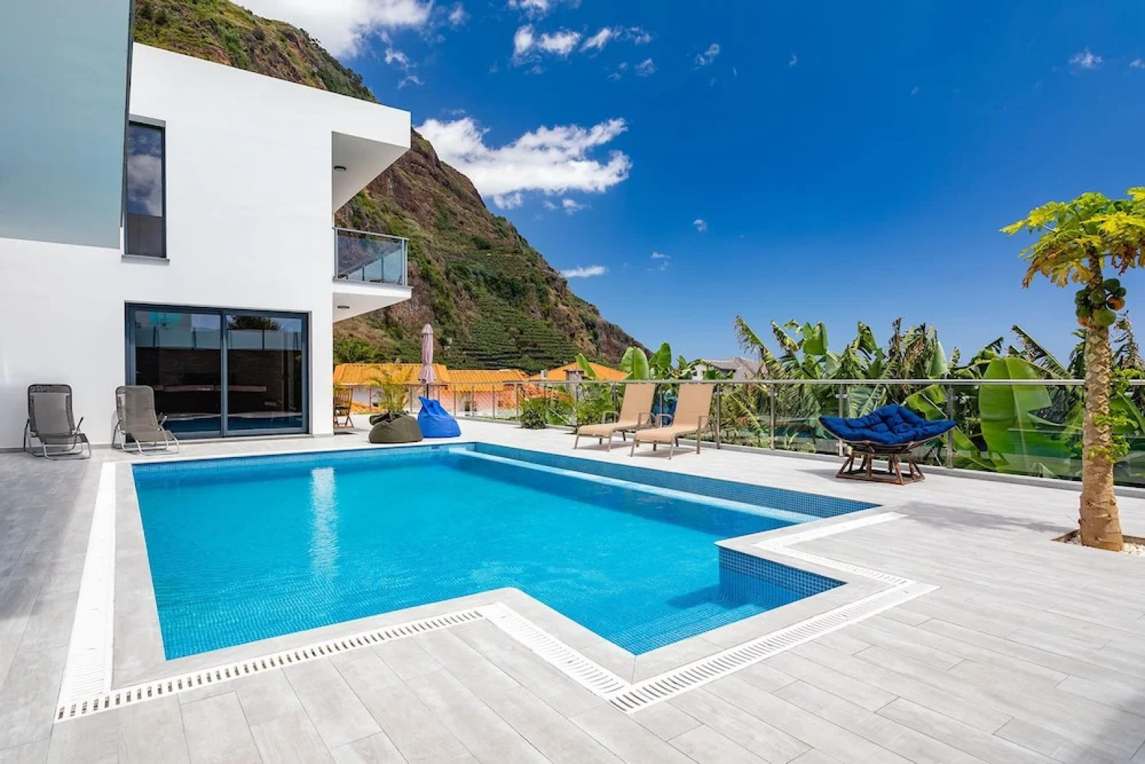 Casa Costa do Sol by MHM